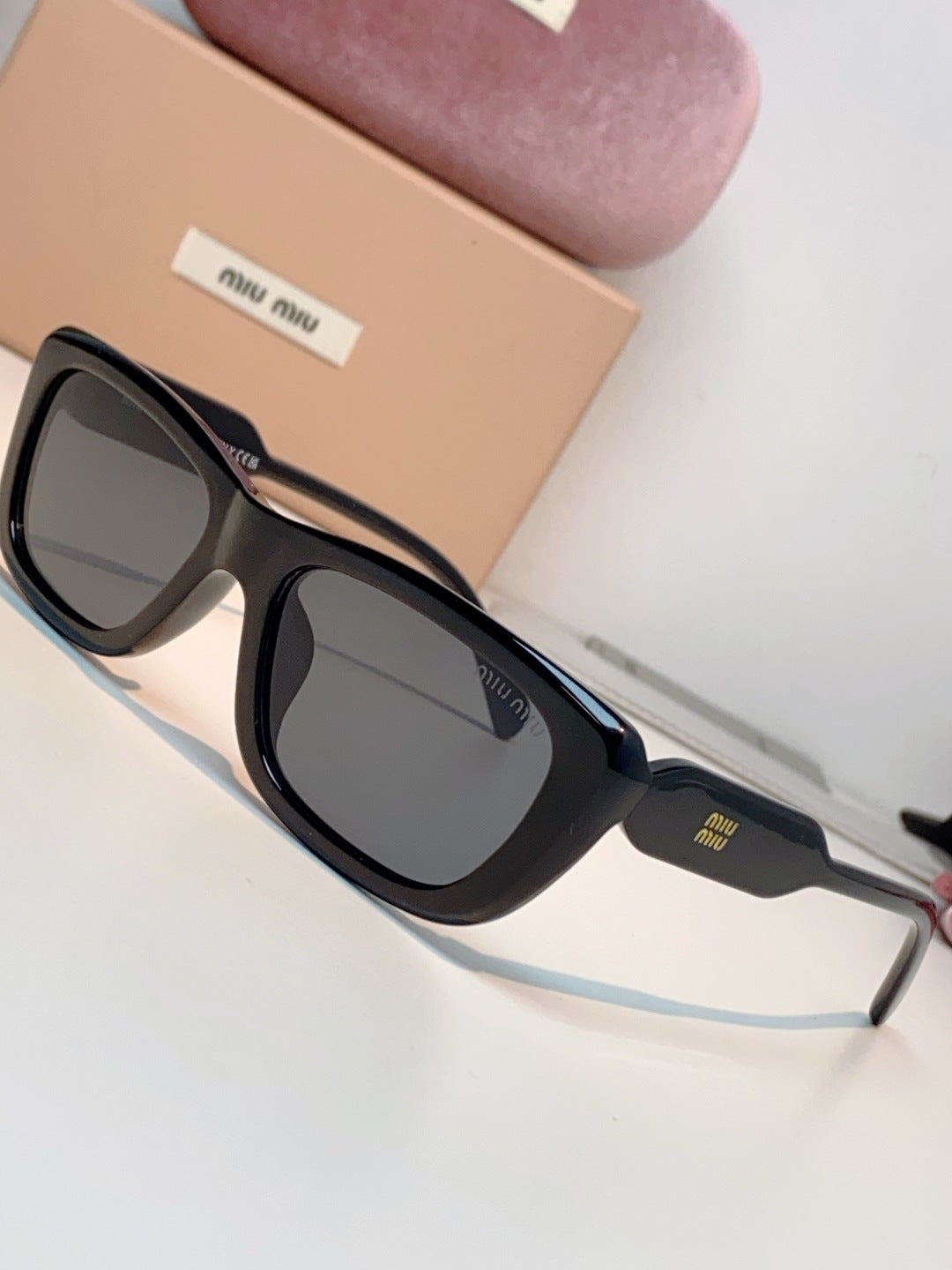 MIUMIU 26S RECTANGULAR FRAME IN ACETATE 426450
