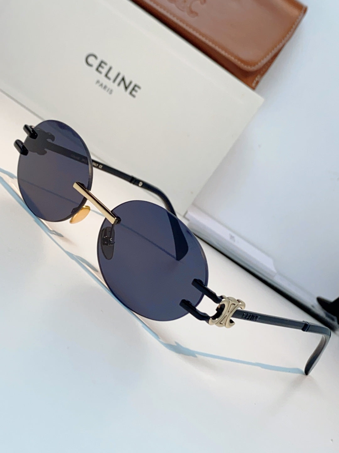 CELINE 26S OVAL FRAME IN METAL 427826