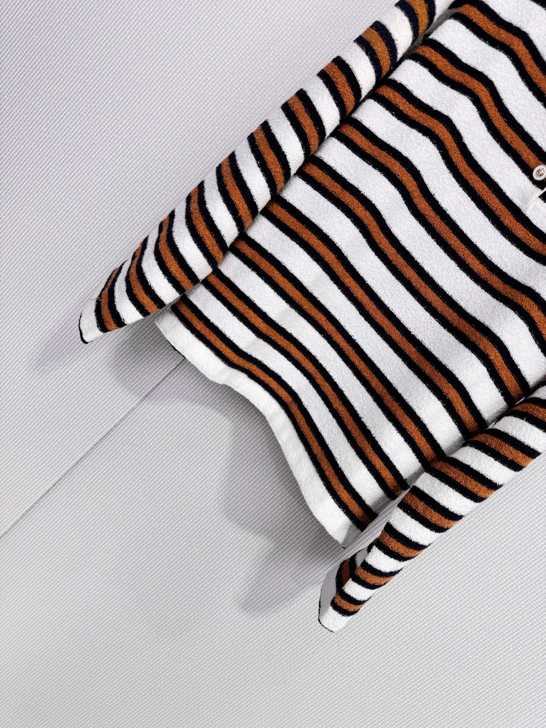 CHANEL 25S KNIT STRIPED POLO 587