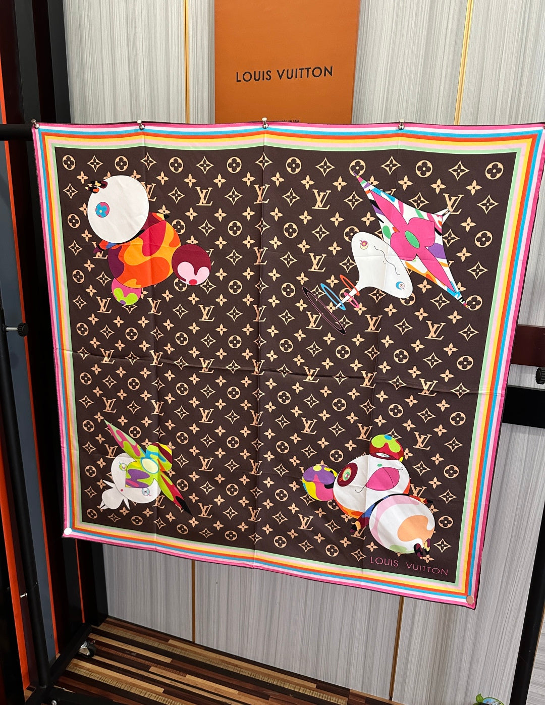 LV 26S SCARF 90 IN SILK 315091