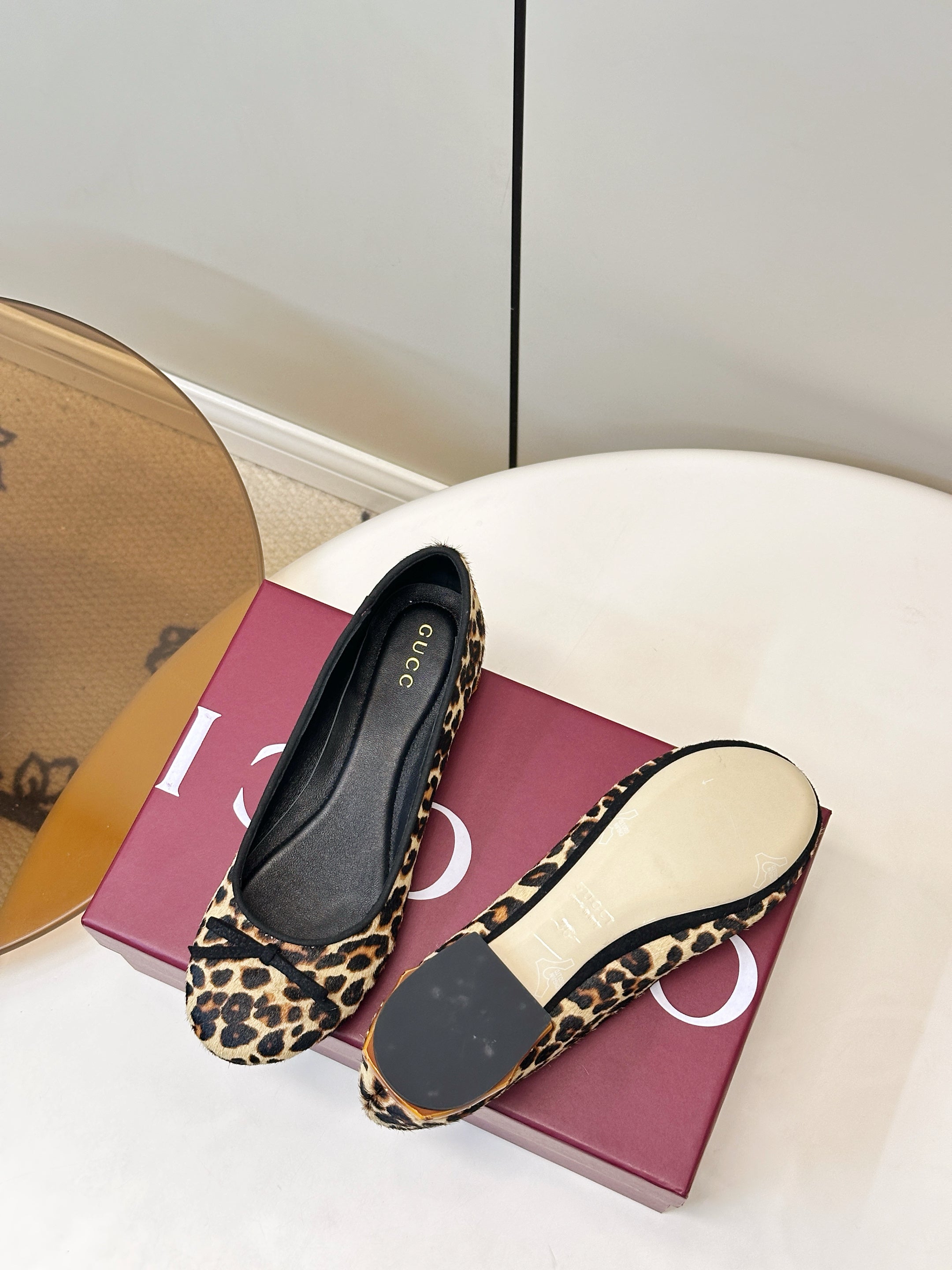 GUCCI 26S ROUND TOE BALLET FLATS IN LEOPARD PRINT CALF HAIR