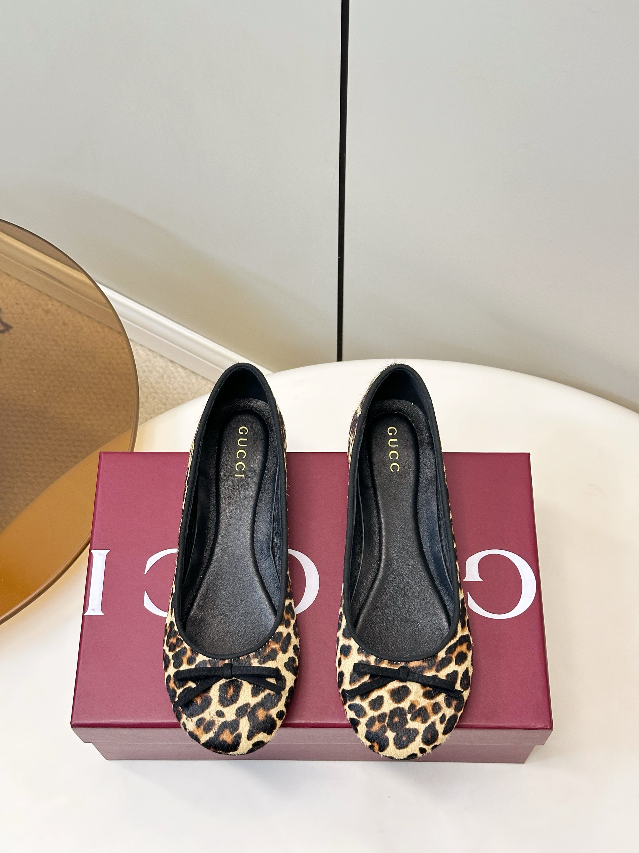 GUCCI 26S ROUND TOE BALLET FLATS IN LEOPARD PRINT CALF HAIR