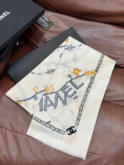 CHANEL 25S SCARF 200 IN CASHMERE 991712