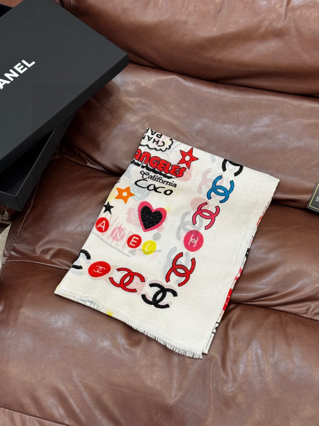 CHANEL 25S SCARF 200 IN LINEN 991722