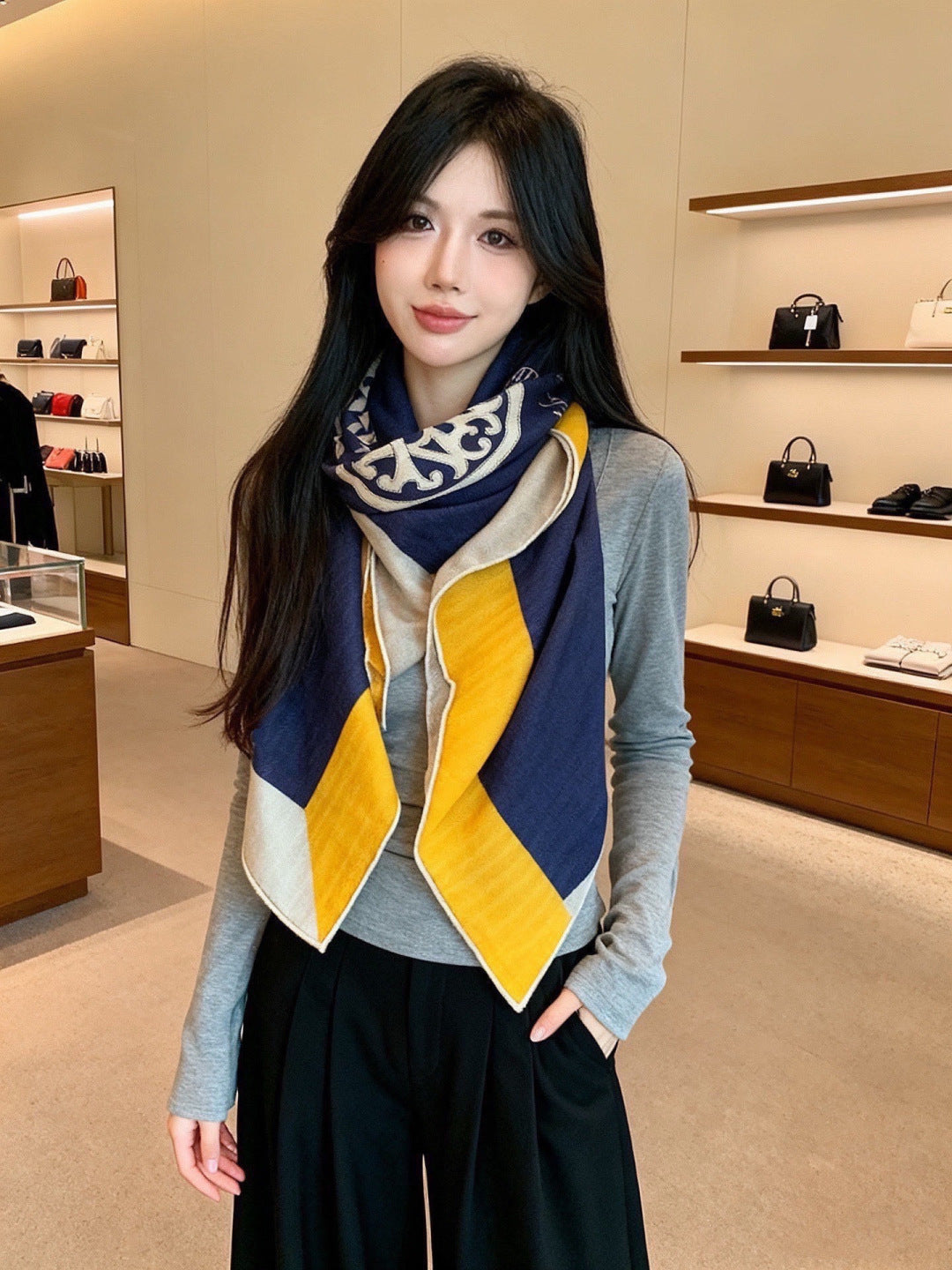 HERMES 26S SCARF 140 IN CASHMERE AND SILK 304242