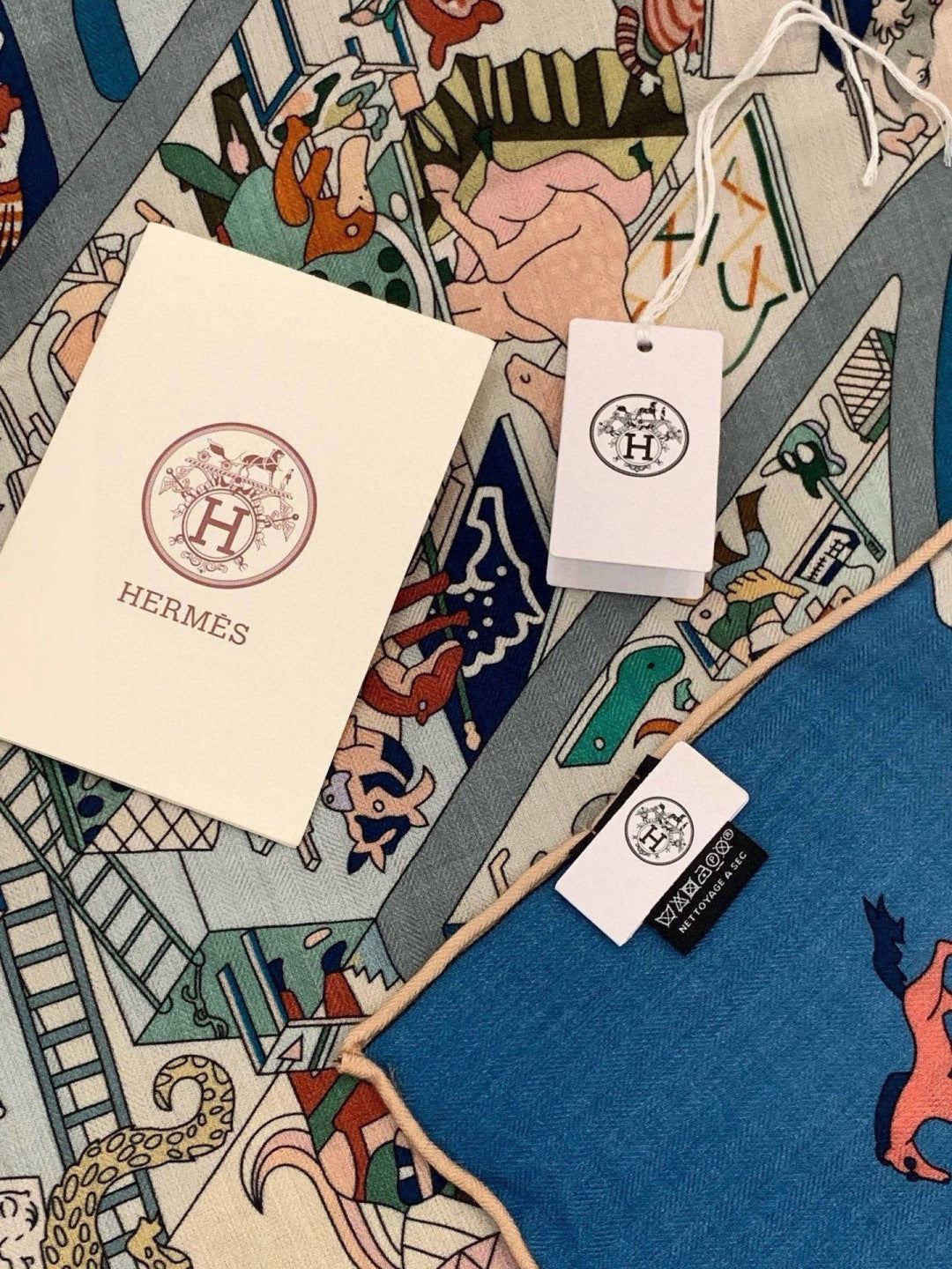 HERMES 26S SCARF 135 IN CASHMERE AND SILK 304249