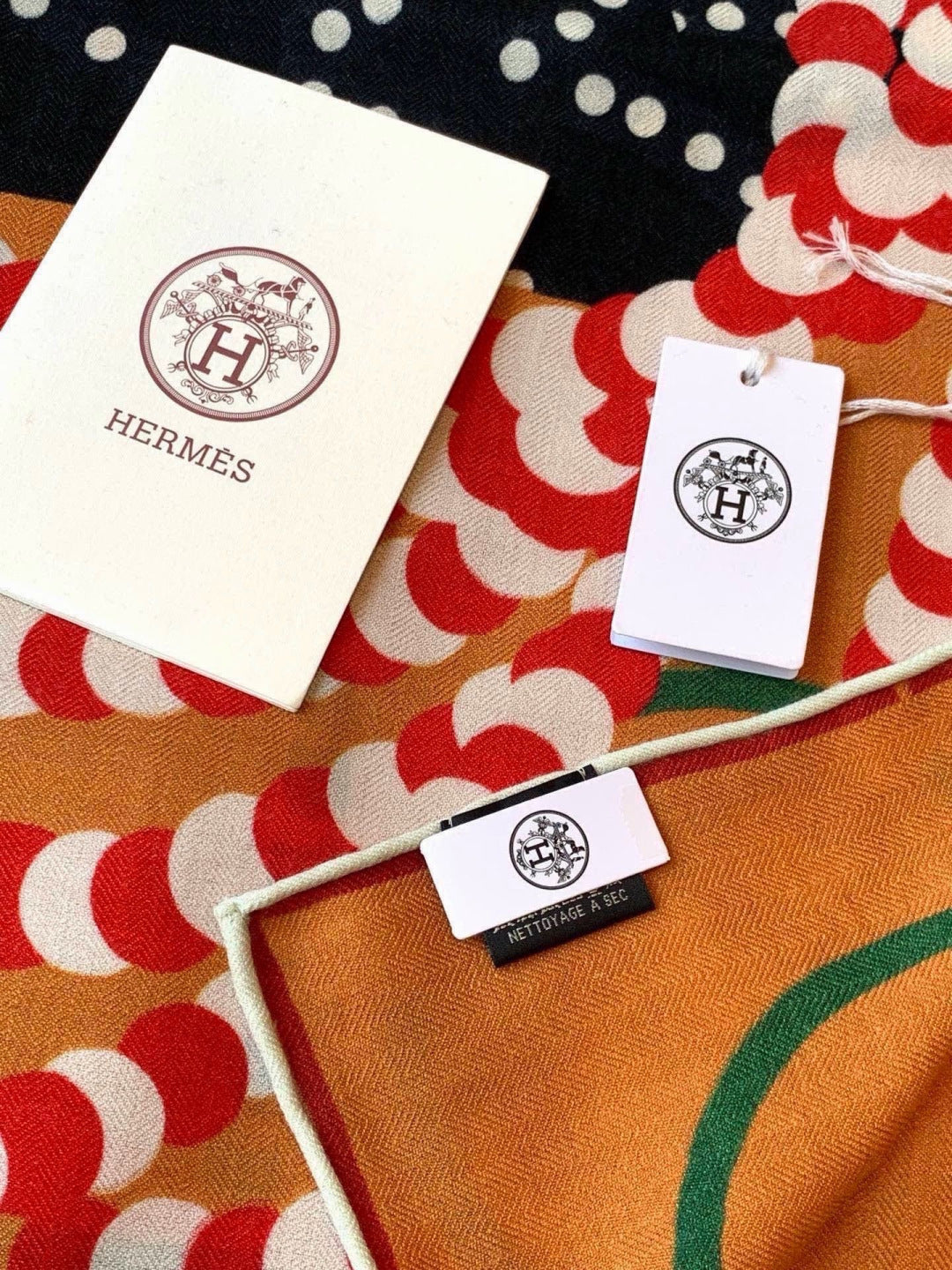 HERMES 26S SCARF 140 IN CASHMERE AND SILK 304707
