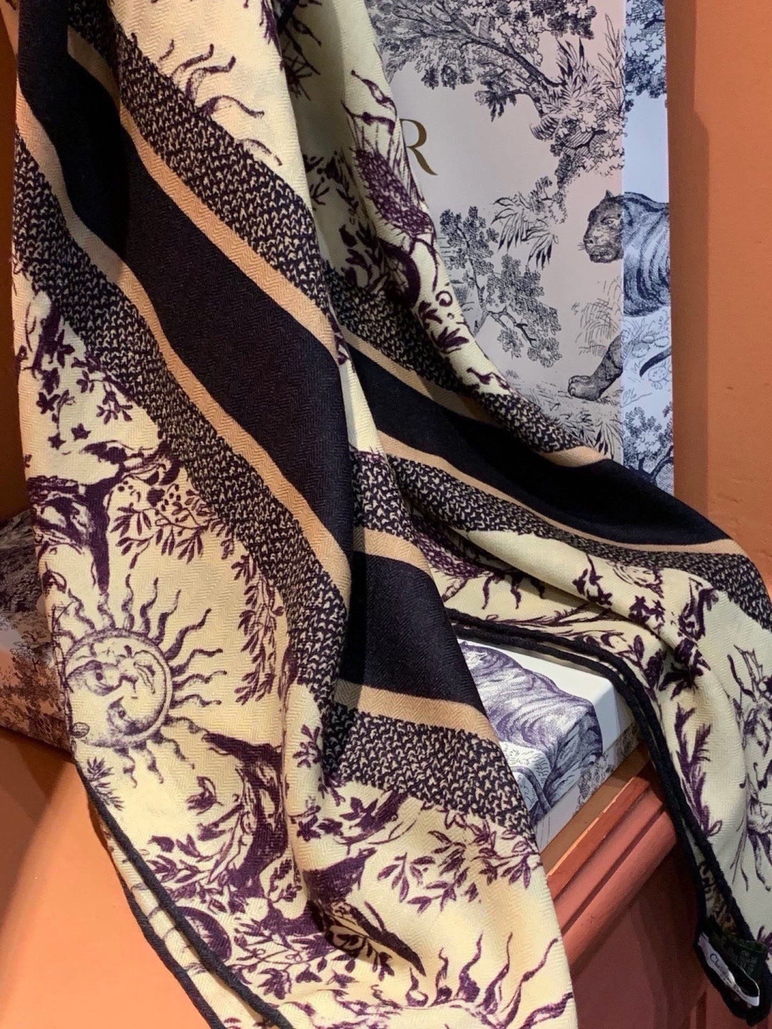 DIOR 26S SCARF 135CM IN CASHMERE SILK 304709