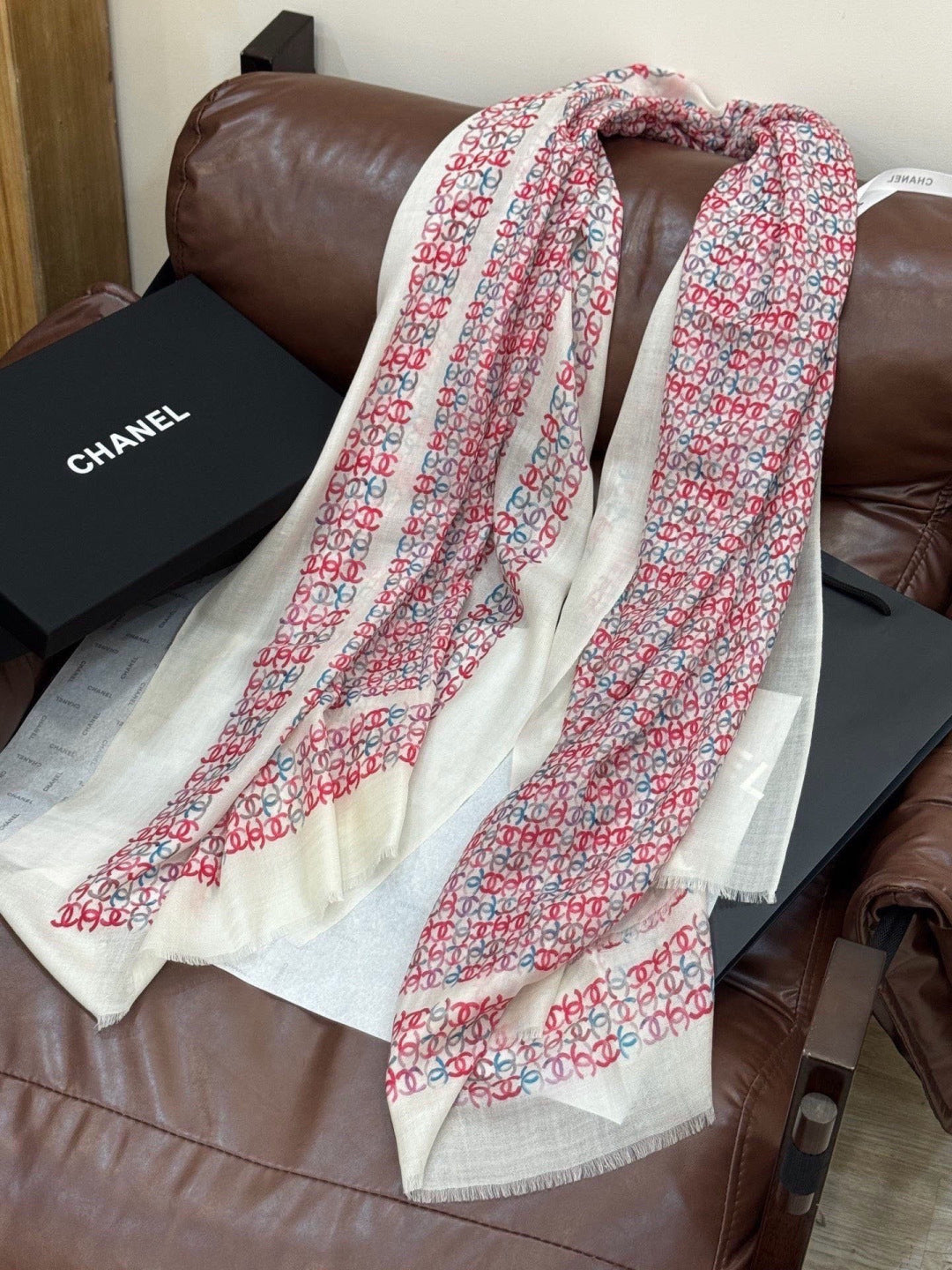 CHANEL 26S SCARF 200 IN CASHMERE AND SILK 306089