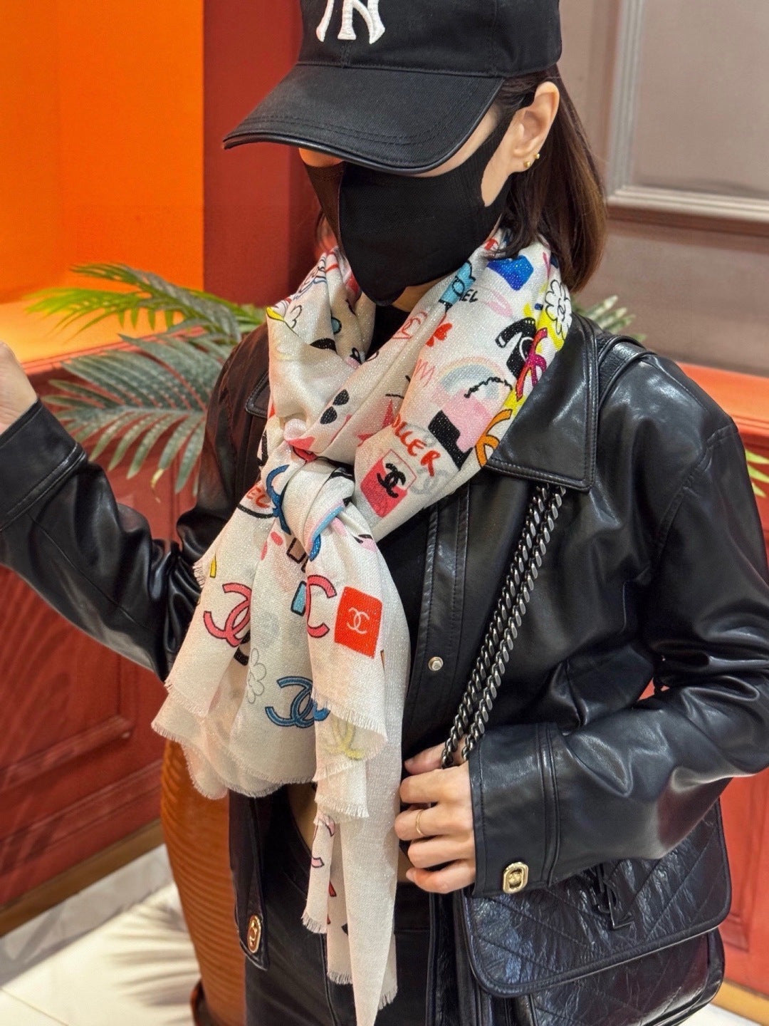 CHANEL 26S SCARF 200 IN CASHMERE AND SILK 307209