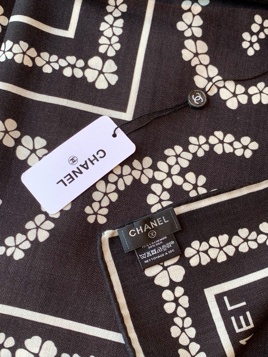 CHANEL 26S SCARF 135 IN CASHMERE AND SILK 309371