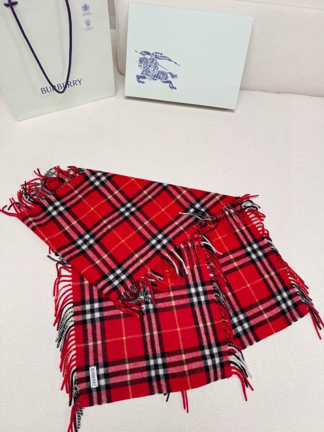BURBERRY 26S SCARF 155CM IN CASHMERE 309948