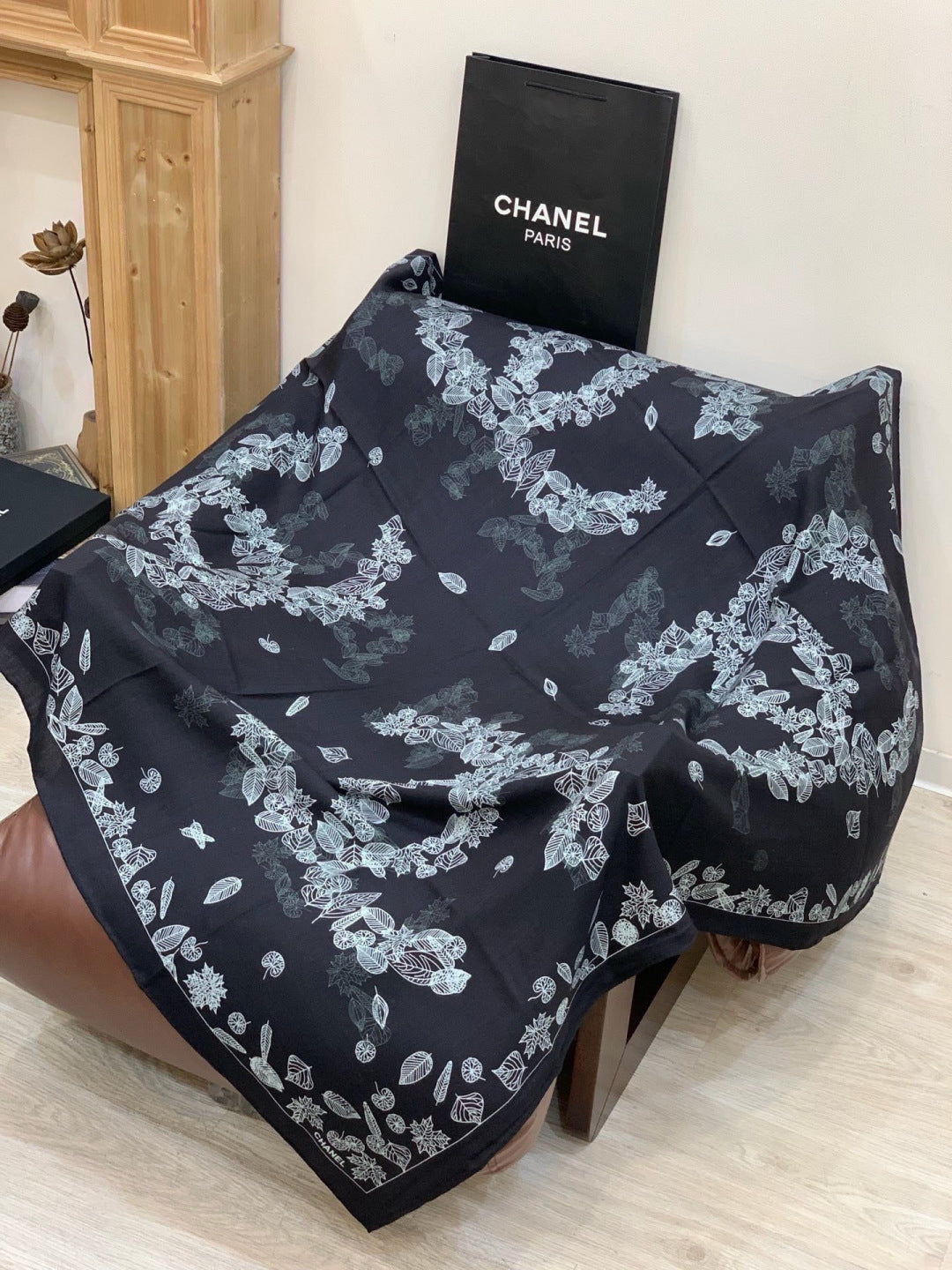 CHANEL 26S SCARF 135 IN SILK AND CASHMERE 313314