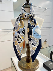 CHANEL 26S SCARF 90 IN SILK 313365