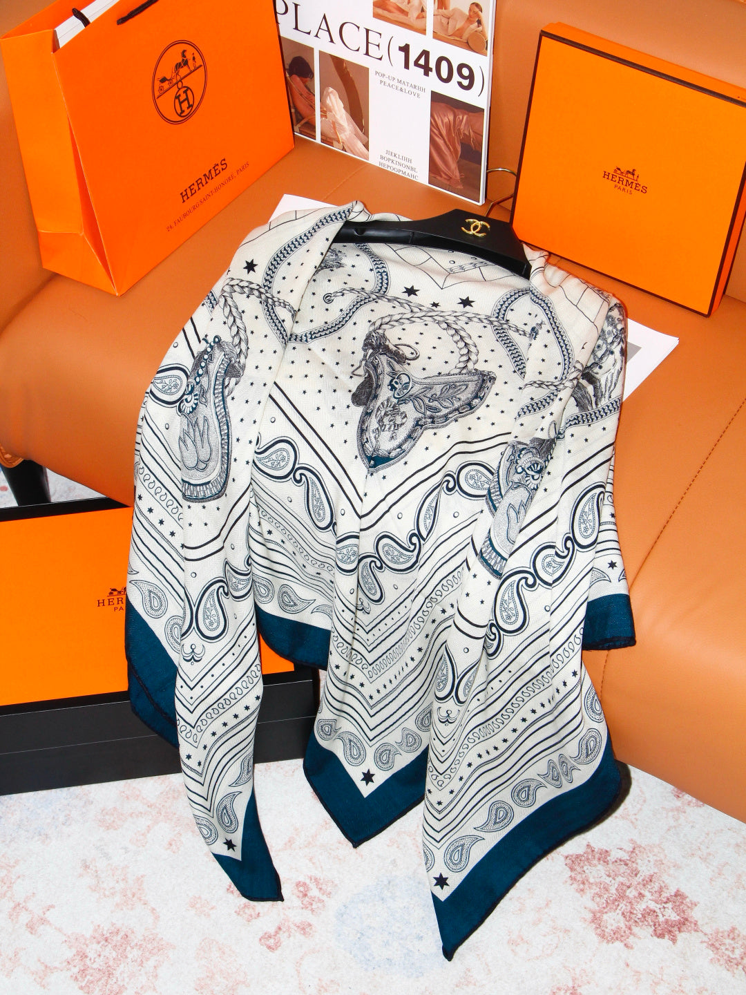 HERMES 26S SCARF 135 IN SILK AND CASHMERE 498484