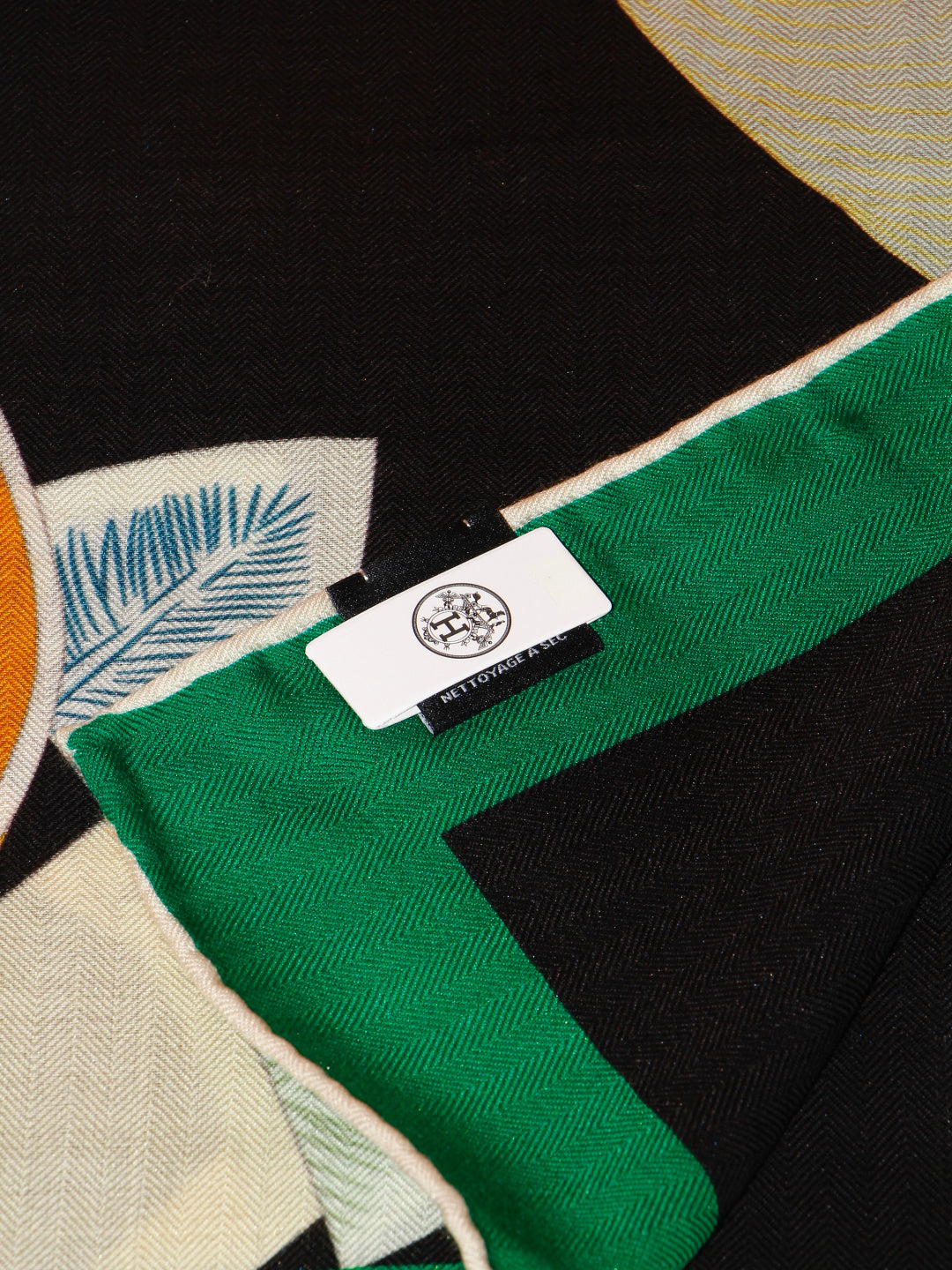 HERMES 26S SCARF 140 IN SILK AND CASHMERE 498506