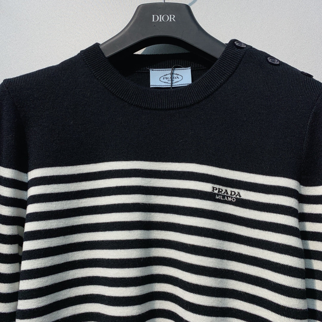PRADA 26S CREW NECK KNIT SWEATER 639