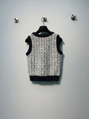 CHANEL 26S SLEEVELESS SWEATER 826
