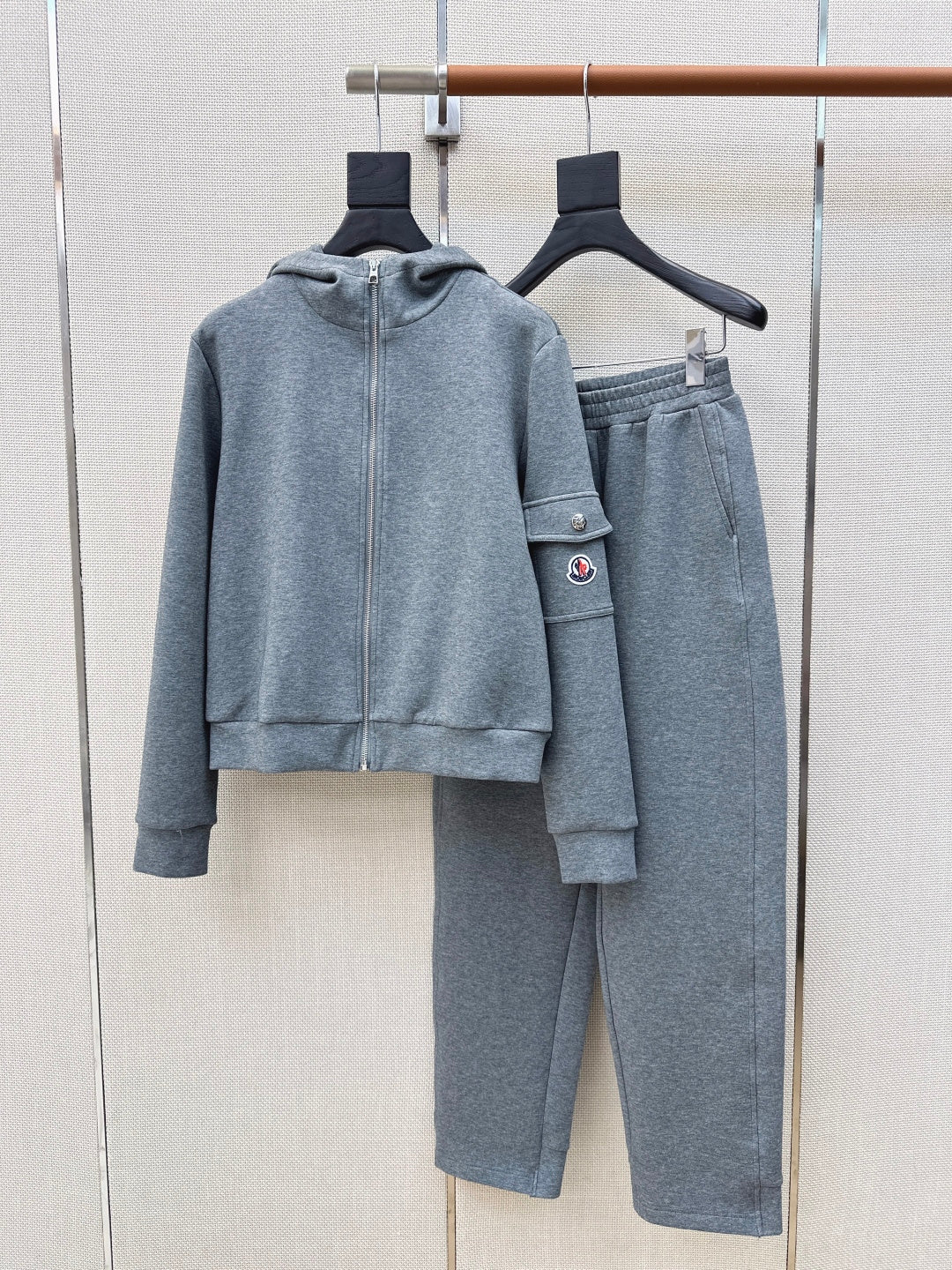MONCLER 26S JACKET AND SWEATPANTS SET 495