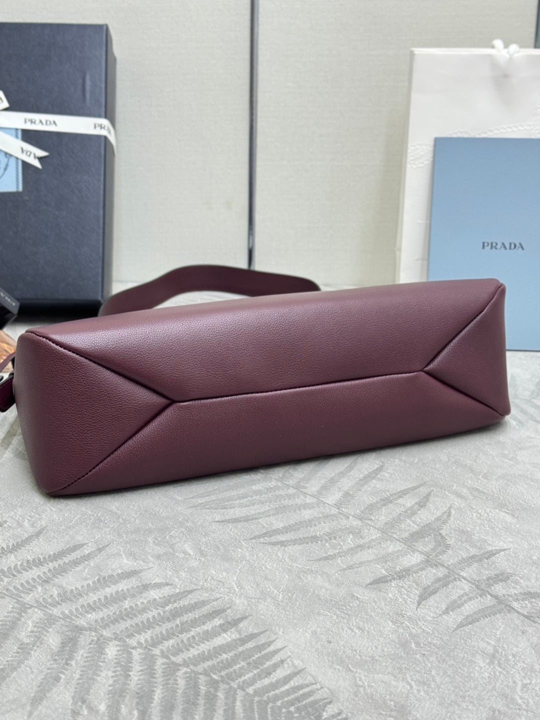 PRADA 25S AIMEE MEDIUM SHOULDER BAG 39 IN BURGUNDY CALFSKIN