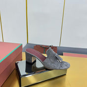 LP BLOCK HEEL SANDALS 25S IN DARK GRAY SUEDE