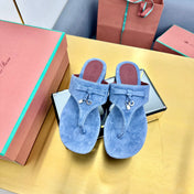 FLIP FLOPS IN BLUE SUEDE AND HARDWARE SILVER