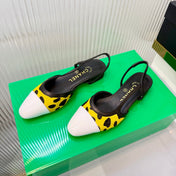 CHANEL 26S FLATS SLINGBACK IN WHITE PATENT CALFSKIN WITH DARK YELLOW PONY HAIR
