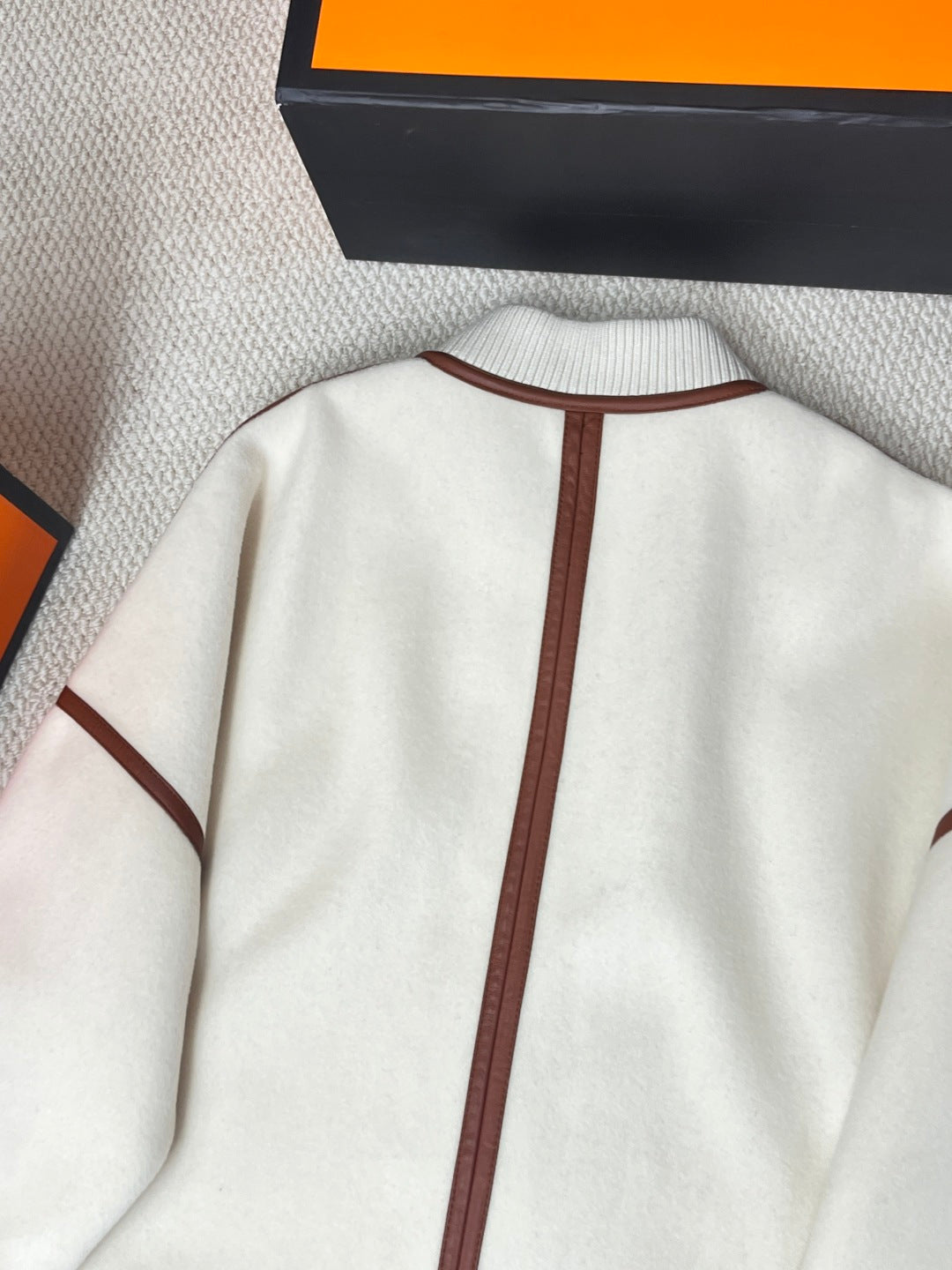 HERMES 25S CASHMERE COAT WITH LEATHER BUTTONS 204
