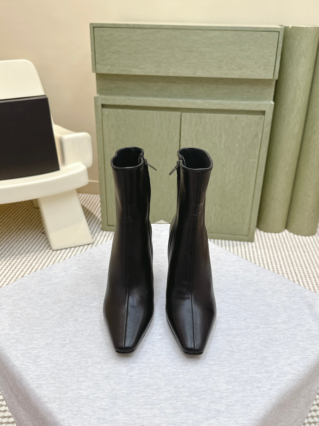YSL 25S HEELED ANKLE BOOTS 75 MM IN BLACK LAMBSKIN