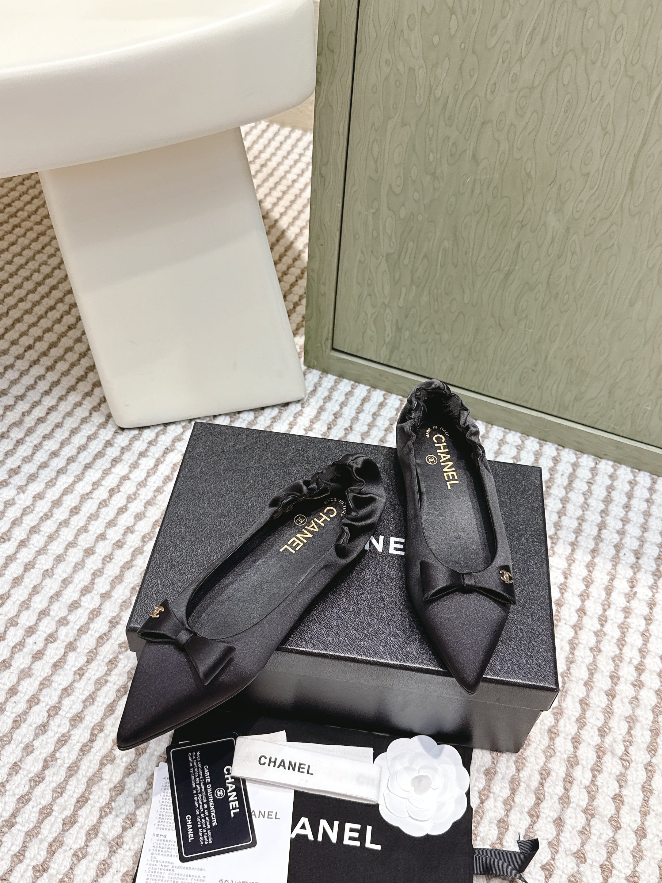 CHANEL 25S MARY JANE BALLET FLATS IN BLACK SILK SATIN