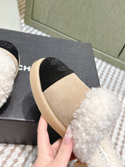 CHANEL 25S INDOOR SLIPPERS IN BEIGE AND BLACK SUEDE FUR-LINED