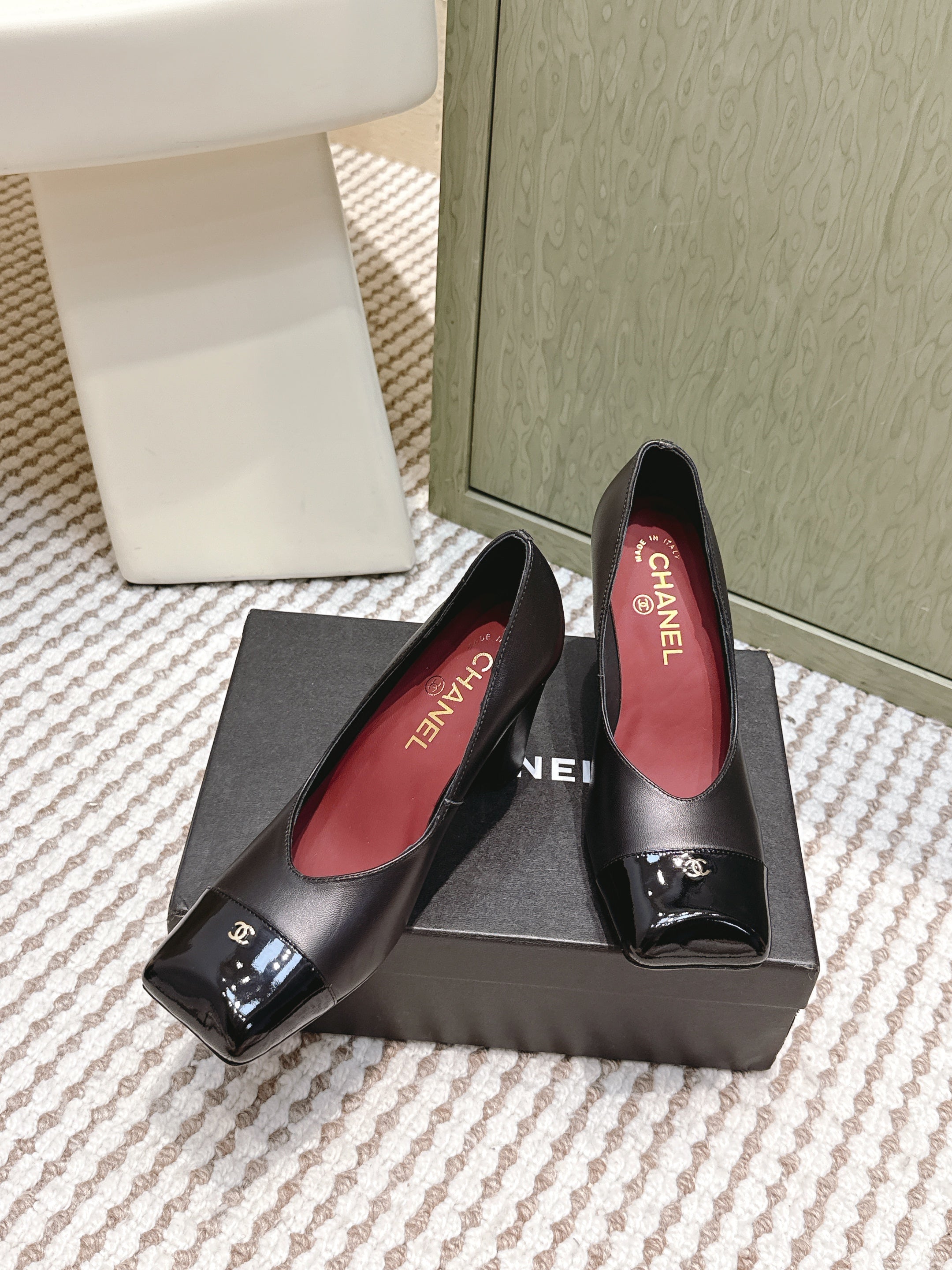 CHANEL 25S SQUARE-TOE HIGH HEELS 90MM IN BLACK CALFSKIN