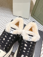 CHANEL 25S THICK-SOLE SNEAKERS 60MM IN BLACK AND BEIGE CALFSKIN WITH FUR LINING