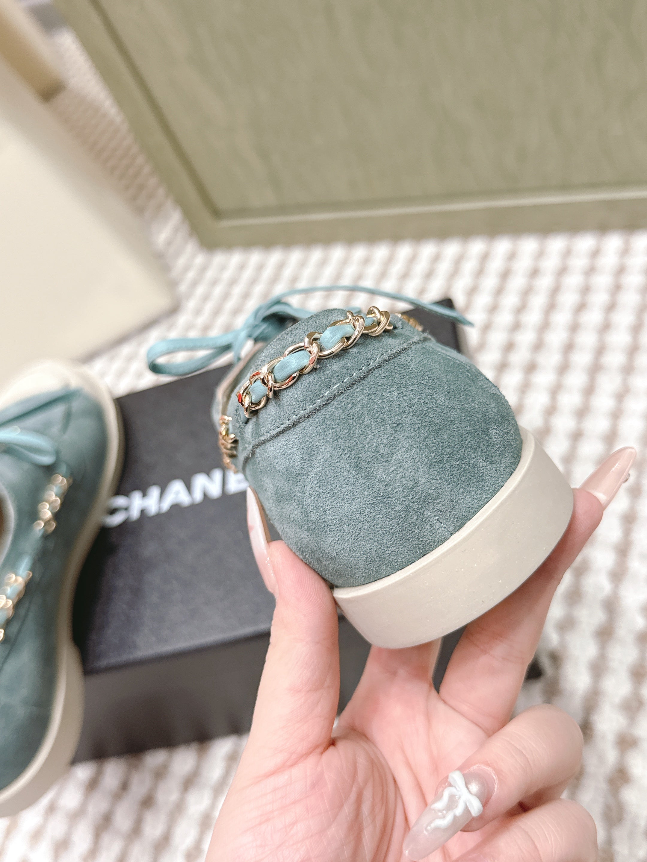 CHANEL 25S MOCCASINS IN LIGHT BLUISH-GRAY AND LIGHT GREY SUEDE