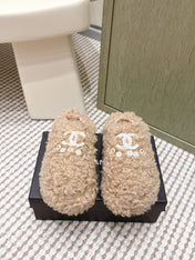 CHANEL 25S CLASSIC FURRY SLIDES IN LIGHT BROWN WITH DOUBLE C LOGO