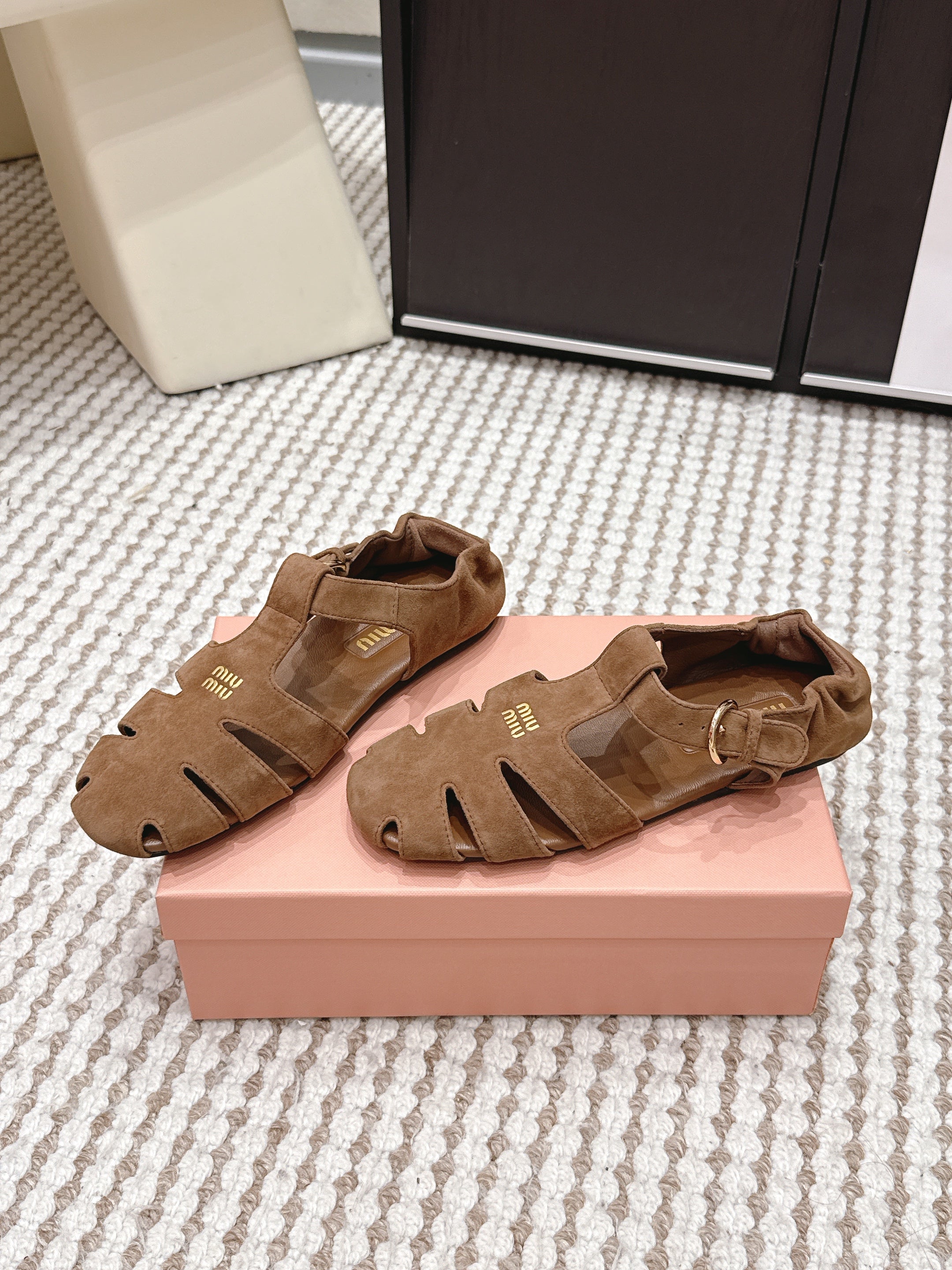 MIUMIU 26S RUCHES FISHERMAN SANDALS IN BROWN SUEDE GOLD HARDWARE