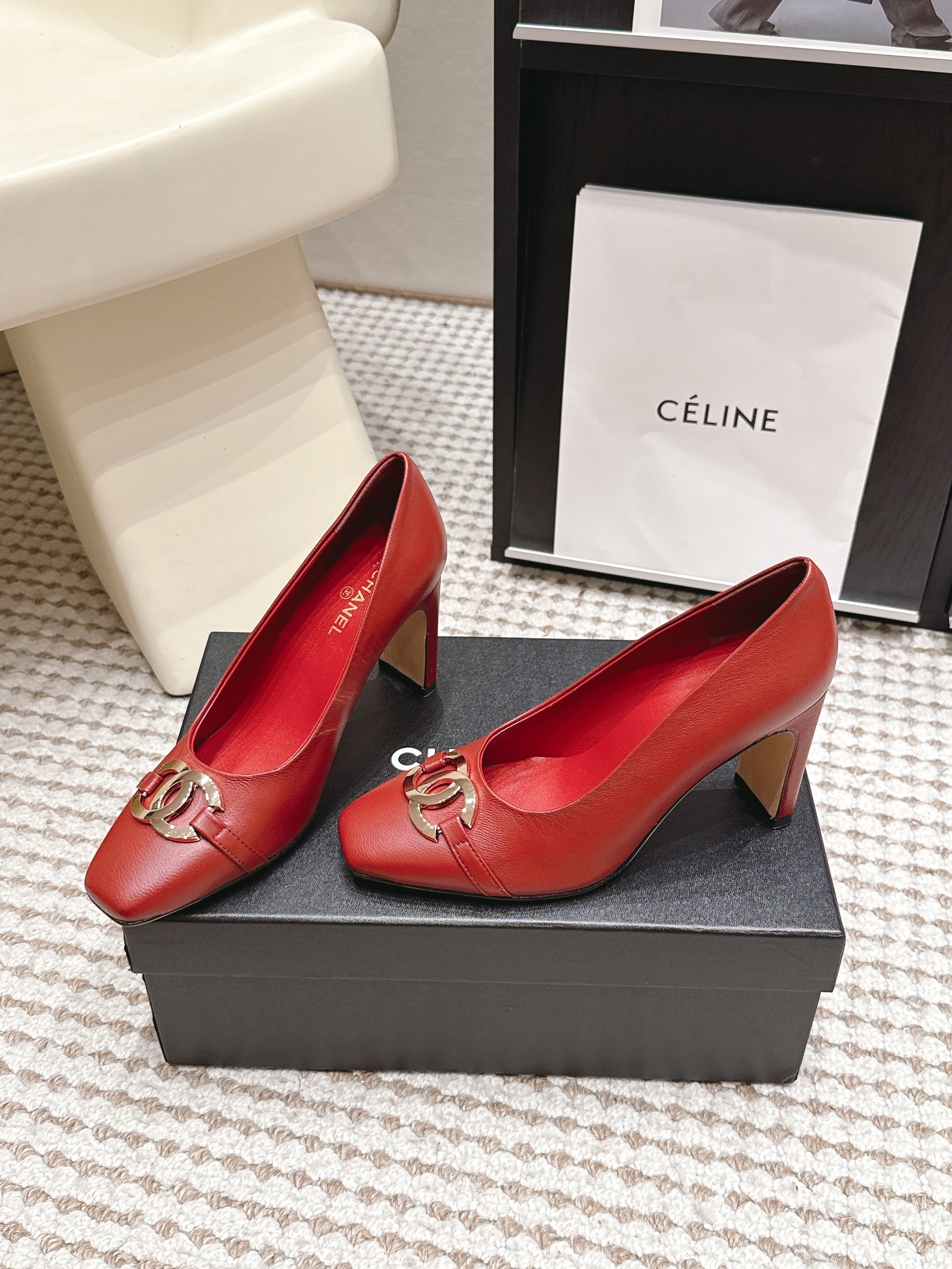 CHANEL 26S HIGH HEELS 95 MM IN RED CALFSKIN WITH GOLD-TONE CC LOGO