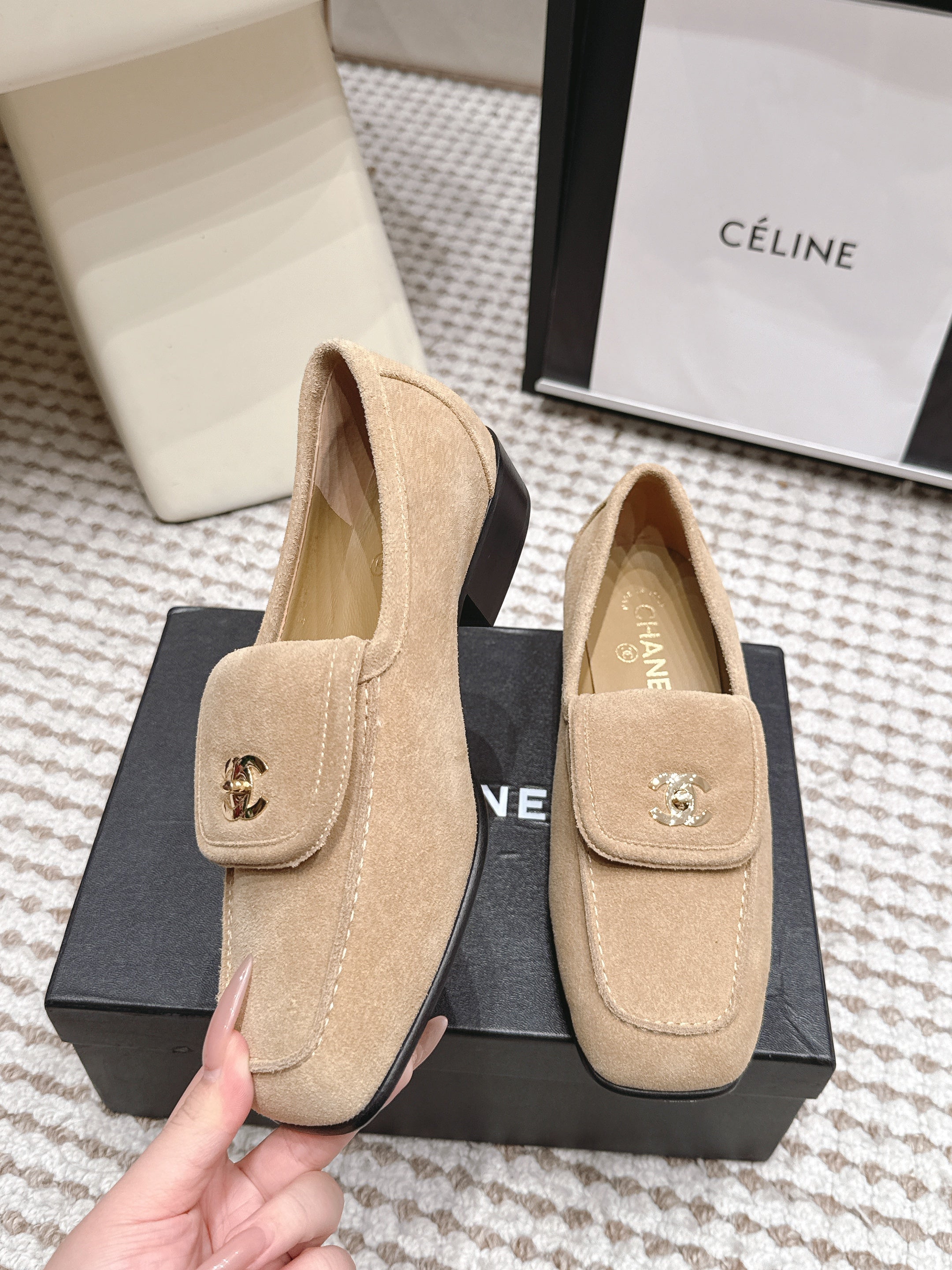 CHANEL 26S LOAFERS IN BEIGE SUEDE WITH GOLD-TONE CC LOGO