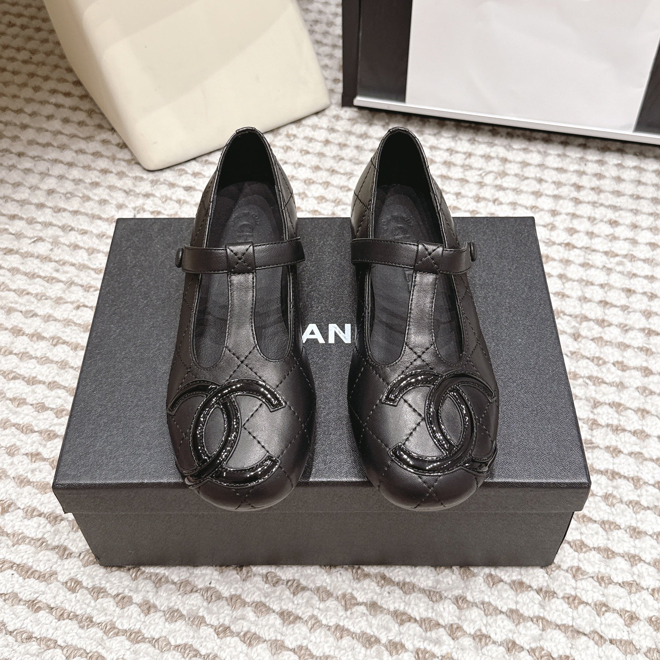 CHANEL 26S MARY JANE FLATS IN BLACK LAMBSKIN WITH  CC LOGO