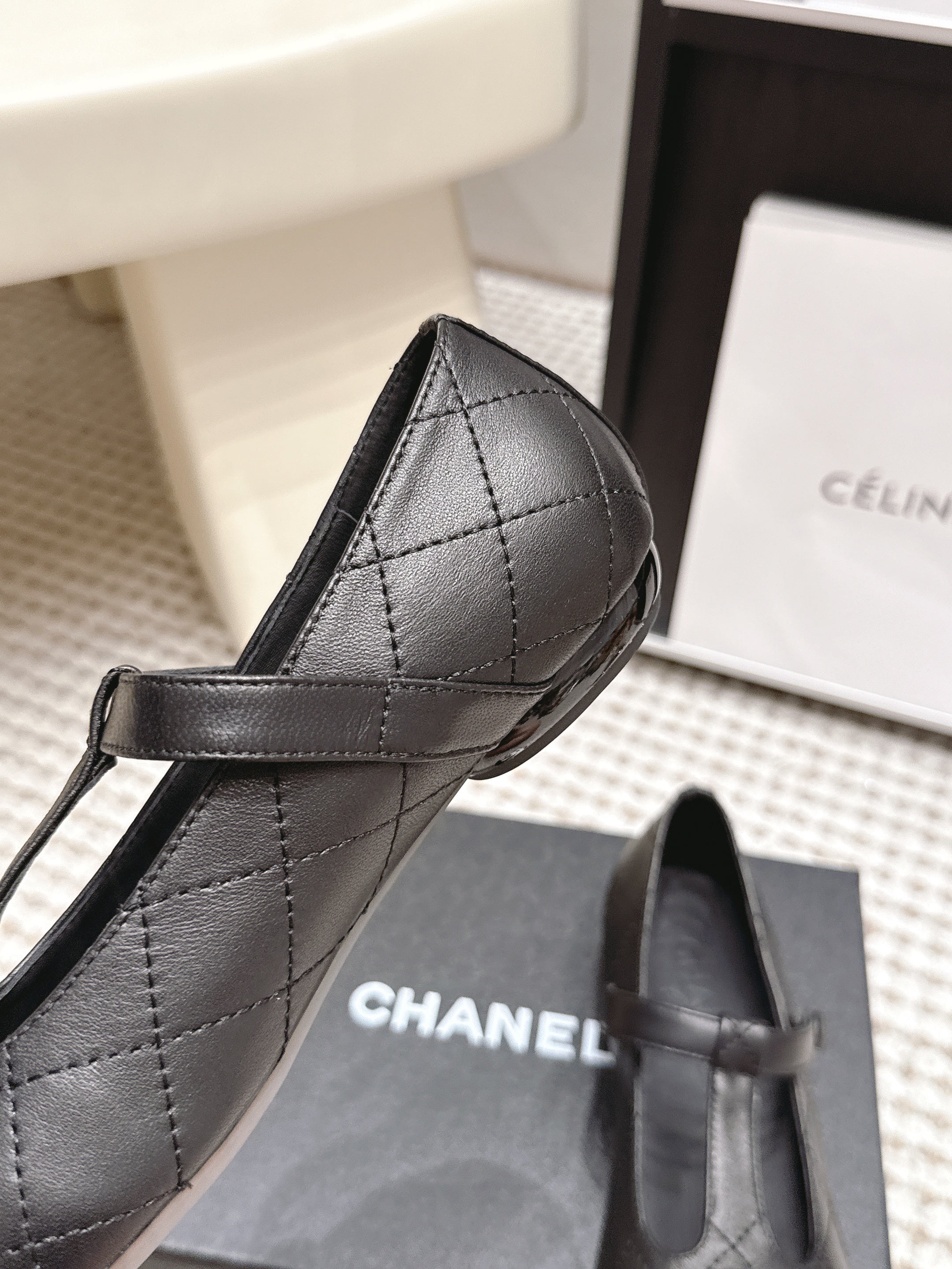 CHANEL 26S MARY JANE FLATS IN BLACK LAMBSKIN WITH WHITE CC LOGO