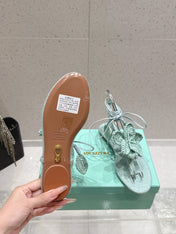 AQUAZZURA 26S FLORAL THONG SANDALS IN MINT GREEN WOVEN RAFFIA AND FABRIC