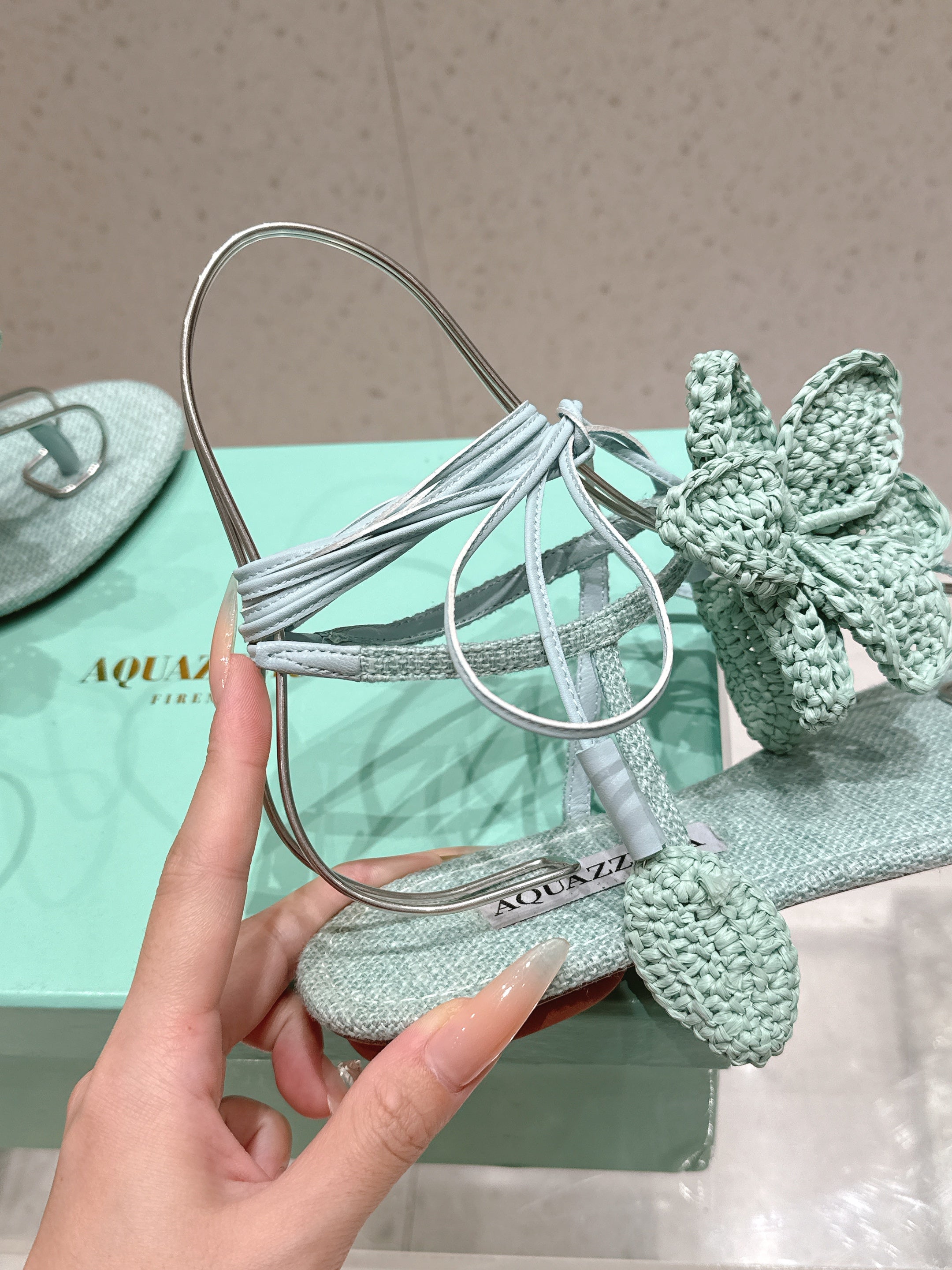 AQUAZZURA 26S FLORAL THONG SANDALS IN MINT GREEN WOVEN RAFFIA AND FABRIC