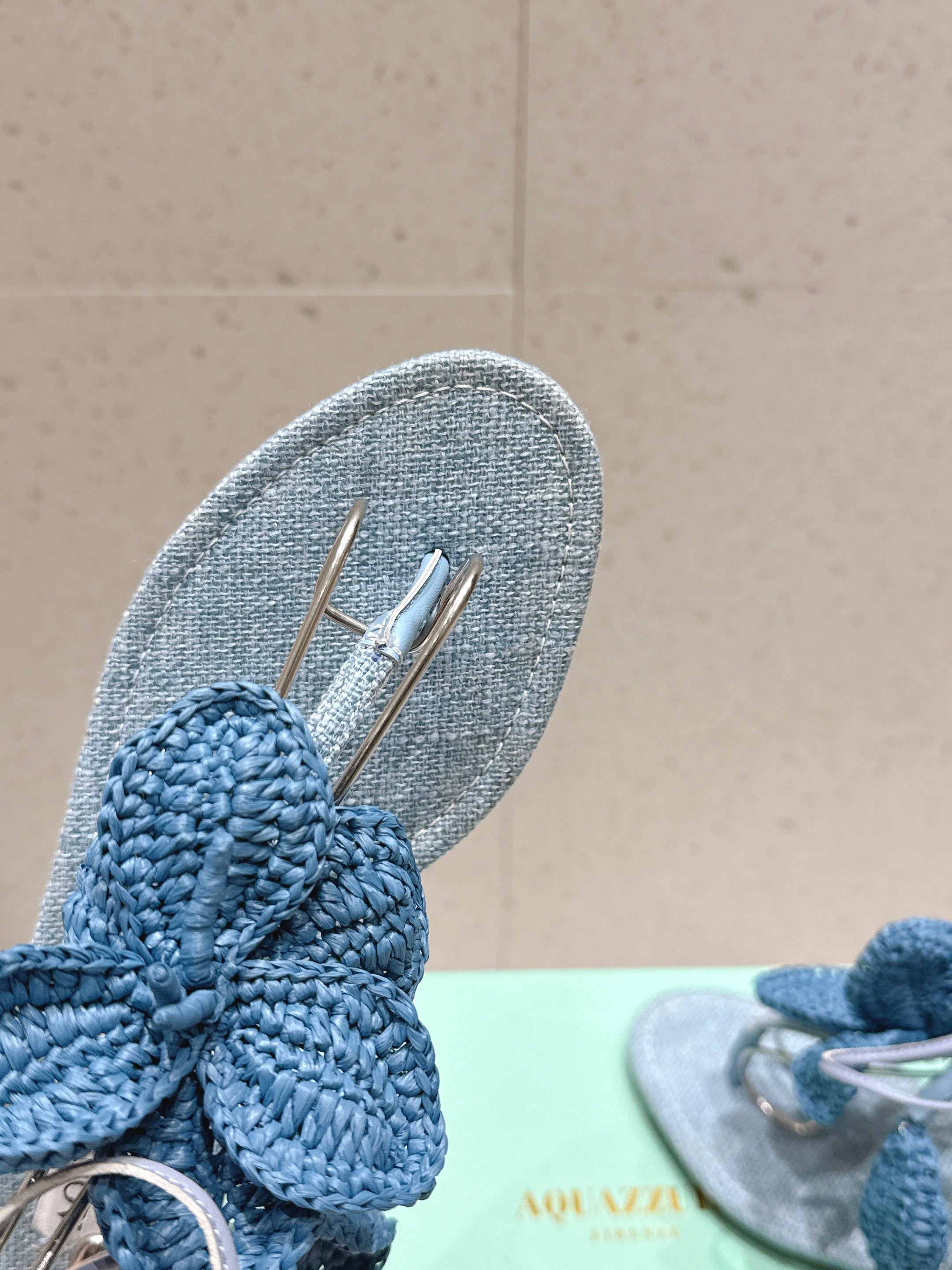 AQUAZZURA 26S FLORAL THONG SANDALS IN PASTEL BLUE WOVEN RAFFIA AND FABRIC