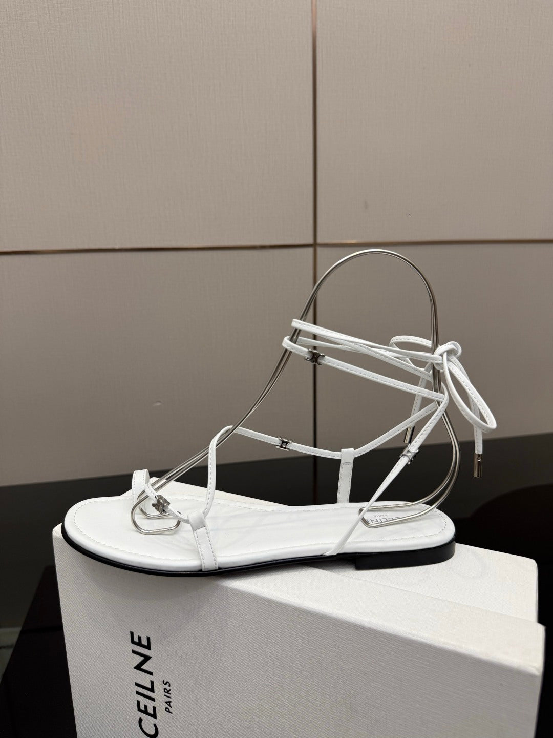 CELINE 26S TRIOMPHE LACE UP FLAT SANDALS IN WHITE CALFSKIN