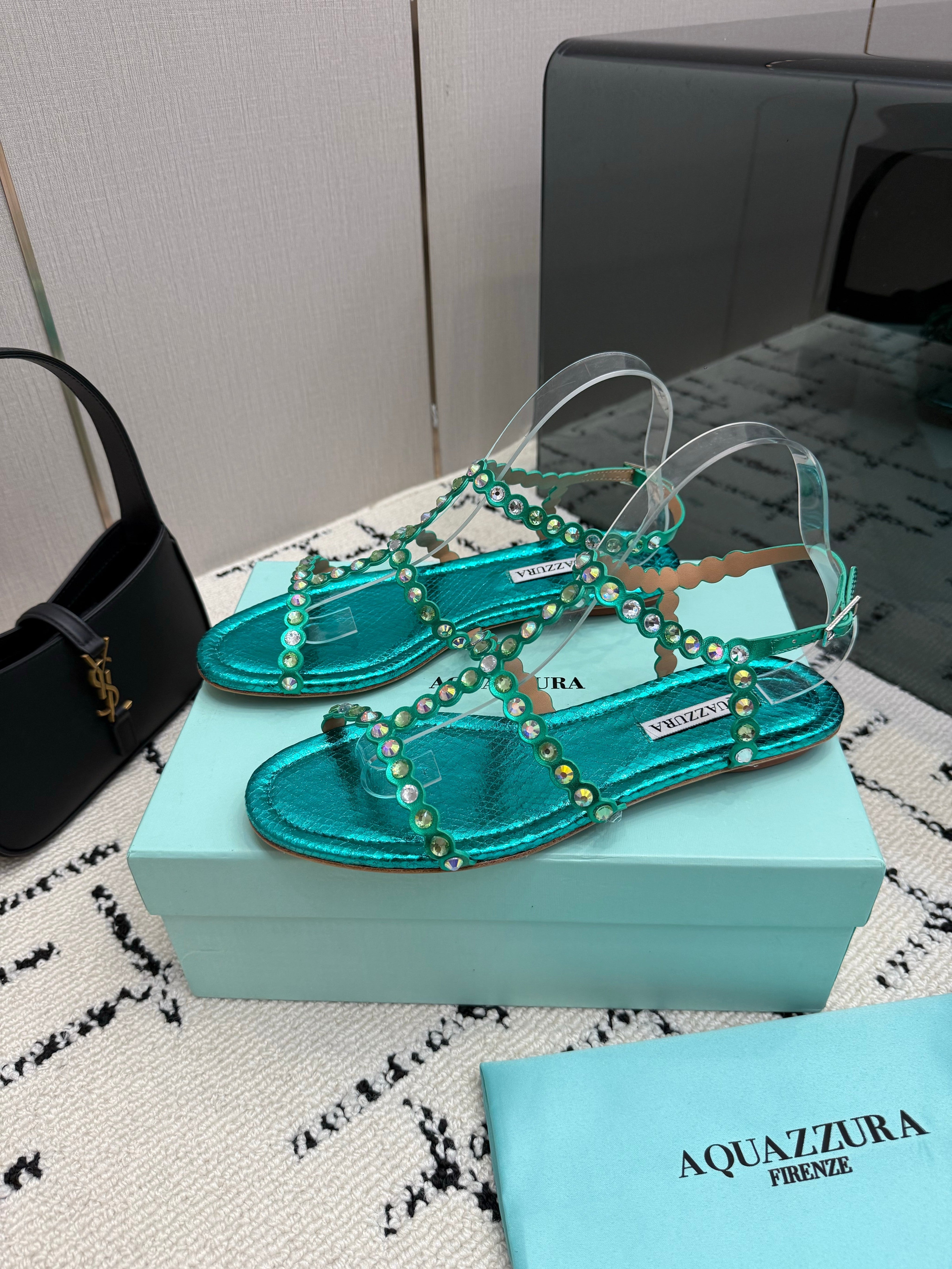 AQUAZZURA 26S FLAT SANDALS IN EMERALD GREEN SNAKESKIN CRYSTAL-EMBELLISHED