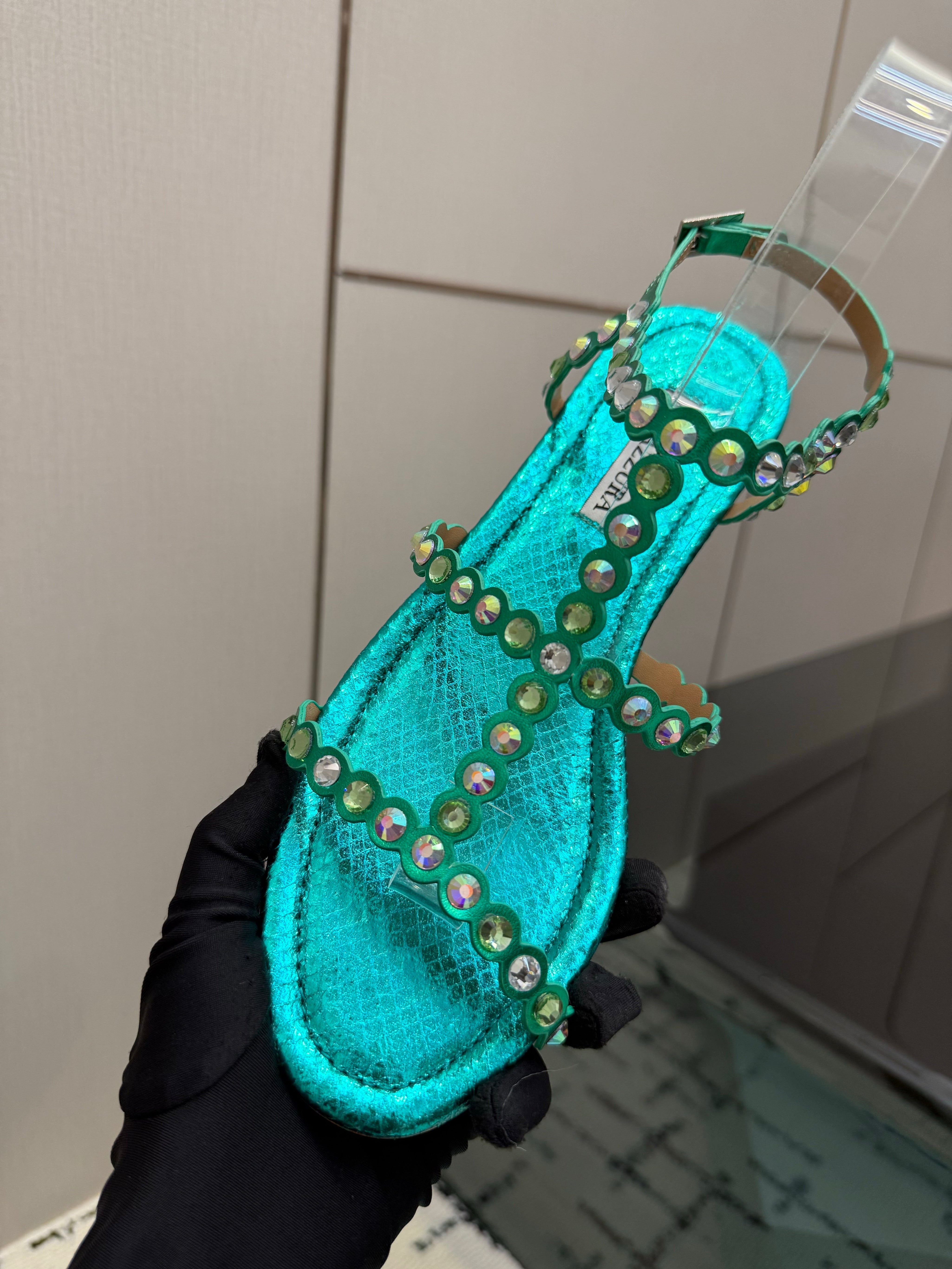 AQUAZZURA 26S FLAT SANDALS IN EMERALD GREEN SNAKESKIN CRYSTAL-EMBELLISHED