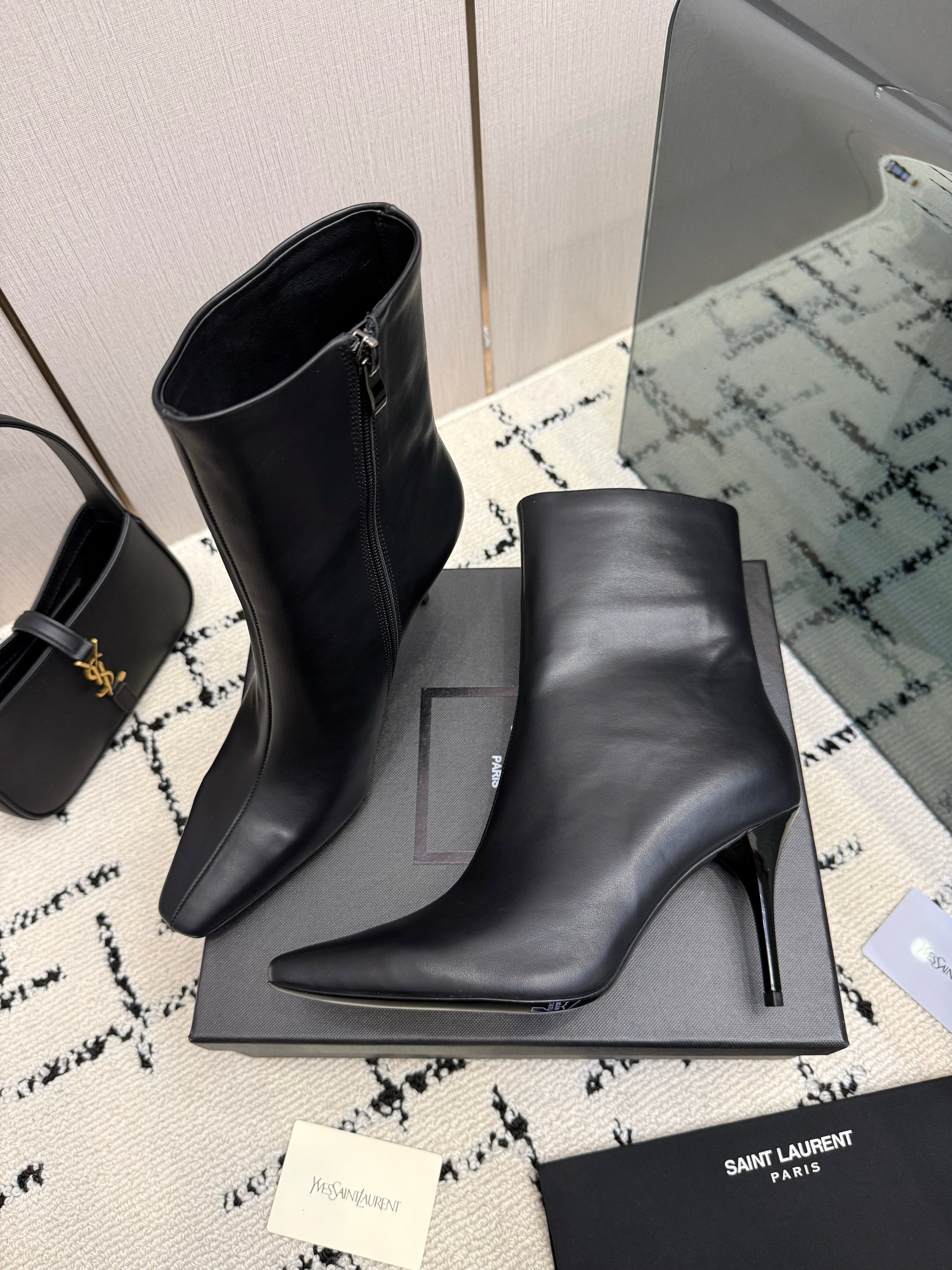 YSL 26S ANKLE BOOTS 100 MM IN BLACK CALFSKIN