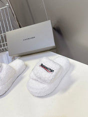 BALENCIAGA 25S SLIPPERS IN WHITE FAUX SHEARLING