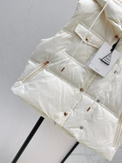 MONCLER 25S JACKET IN WHITE 307425