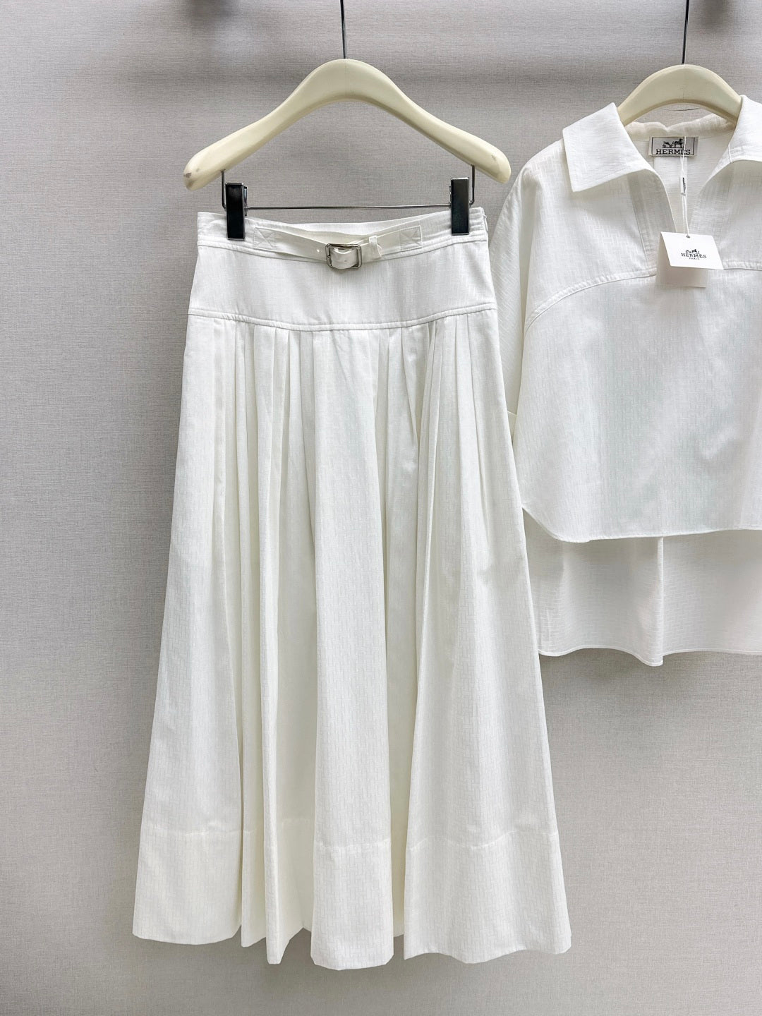 HERMES 26S SHIRT AND SKIRT SET 524